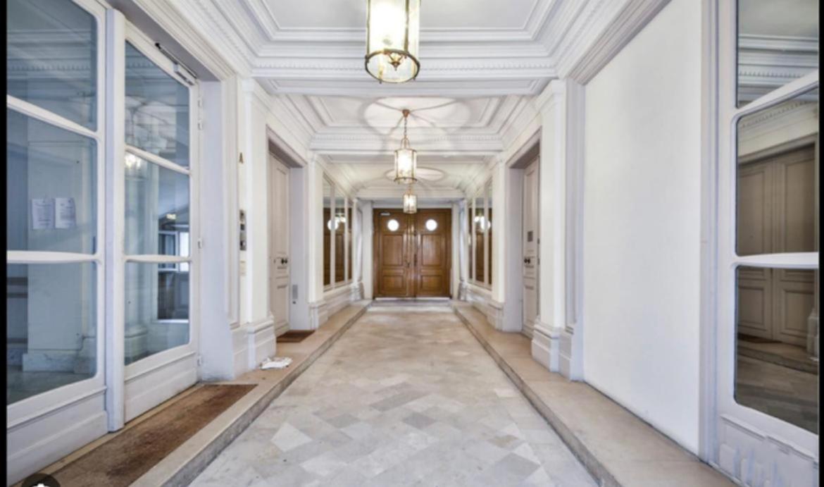 Apartmán L'Avenue Montaigne Paříž Exteriér fotografie
